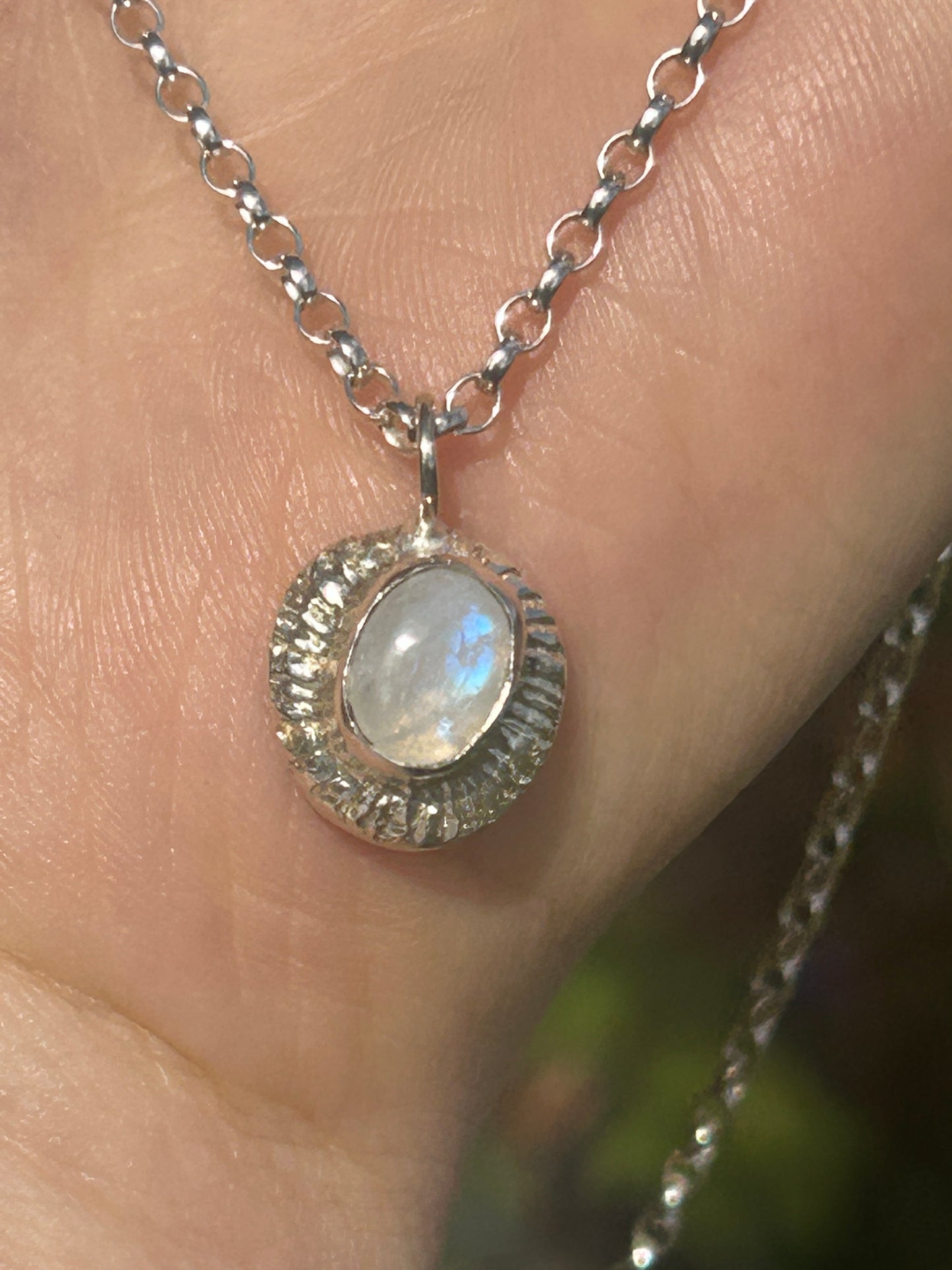 Silver moonstone necklace