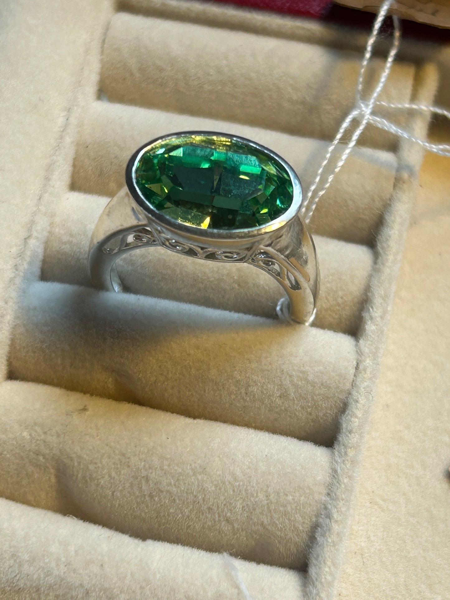 Silver Green cz Tourmaline Ring size M 1//2